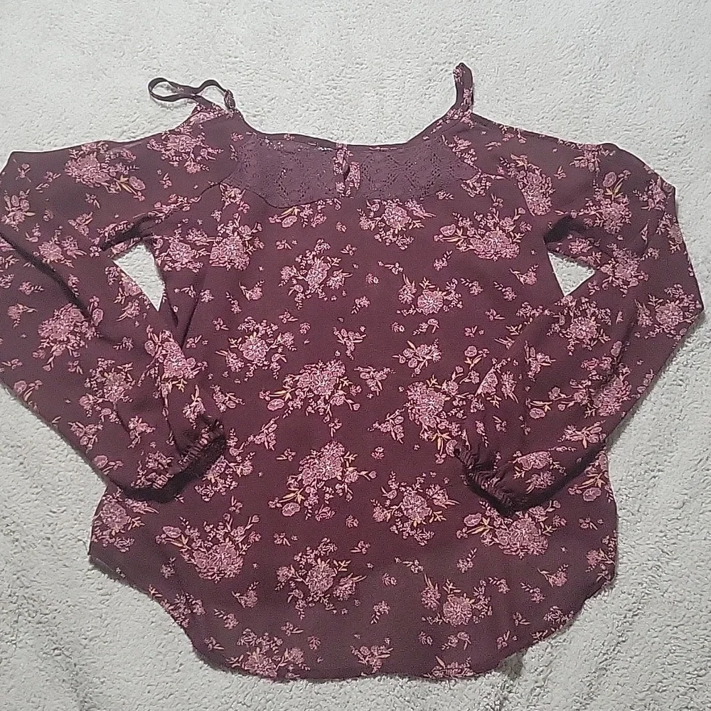 🌞Rewind Burgundy Cold Shoulder Blouse Sz Large - Picture 4 of 5